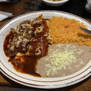 Combination plate - 1 beef tamal and 1 cheese enchilada