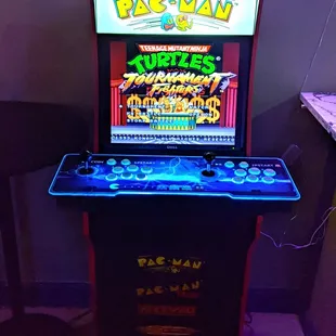 Arcade cabinet with 20,000 games, had to throw on my favorite SNES fighting game to show it off!