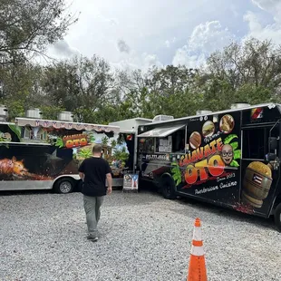 We got there right when they opened at 11:30am &amp; they got busy soon after