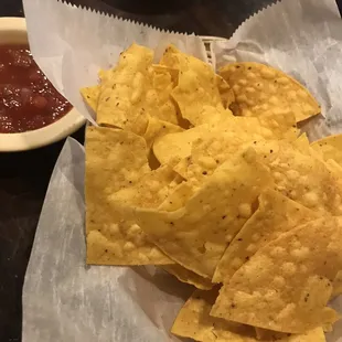 nachos and salsa