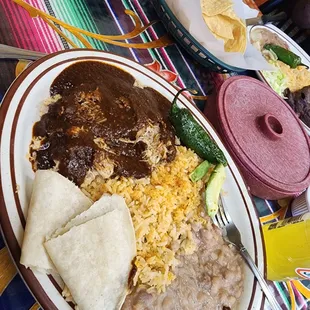 Mole, rice &amp; beans FTW