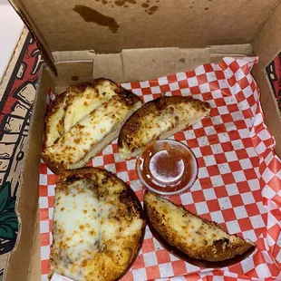 Cheesy garlic bread