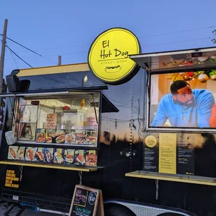 EL Hot Dog Street dogs truck in Oakdale, CA
