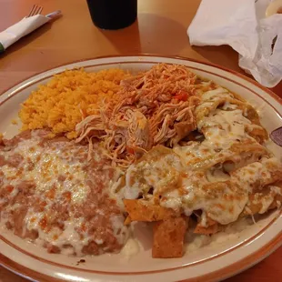 Chilaquiles con Pollo.