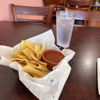 Salsa with chips