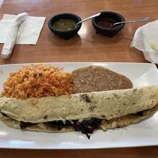Huitlacoche quesadilla platter