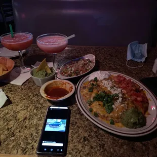 Awesome big bowl of pico de gallo!!! Thanks server/bartender! 3