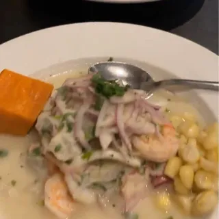 Ceviche De Pescado Y Camarones