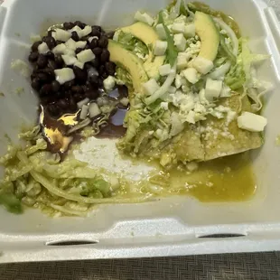 Green chili enchiladas they did not come with rice and beans I had to come home and open a can of beans big disappointment to not come here