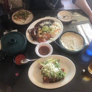 Enchiladas Dorados con Coloradito