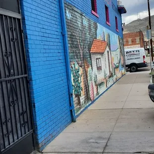 Side wall mural