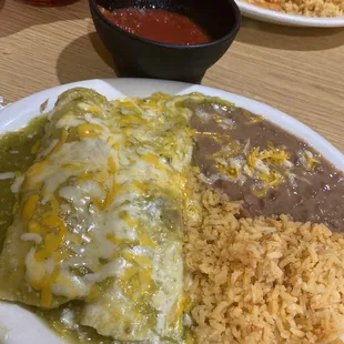 a plate of mexican food