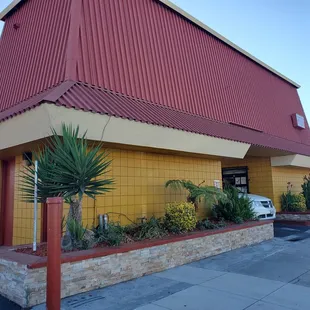 Outside (Delmas Ave)