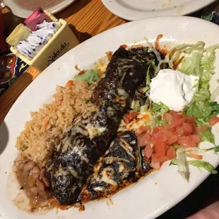 Chicken enchilada w mole w flour tortilla (#34 on the menu)