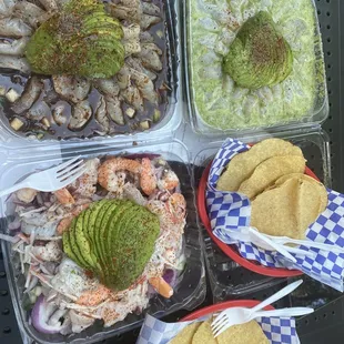 Aguachiles negros, botana mix, aguachiles verdes.