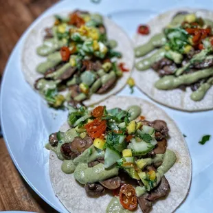 Mushroom Tacos Plate