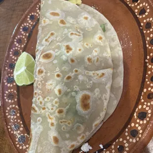 Tortillas de harina with carnita