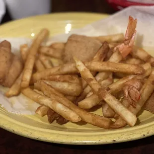 Kids shrimp and fries