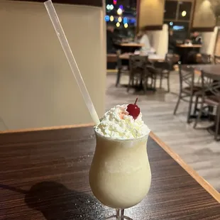 dessert, drink