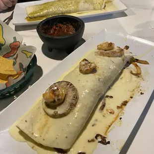 Burrito Vallarta!!! El jimadir burrito in background.