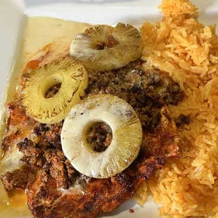 Grilled chicken breast with chorizo/Chori Pollo Lunch