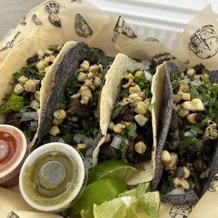 Al pastor negro tacos