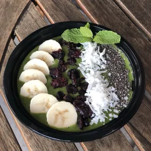 Green smoothie bowl