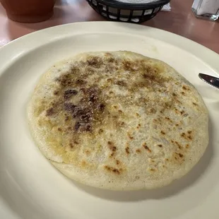Pupusa revuelta.
