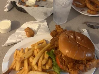 Big Daddy's Right On The Lake