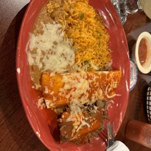 Combo: beef burrito, pork tamale, rice and beans