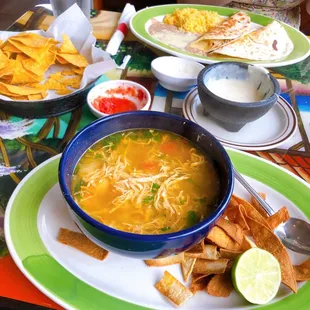 El Lorito Tortilla Soup, Cheese Dip, Pick 2 Combo