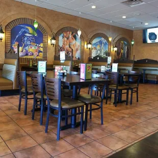 Clean restruant nice decor
