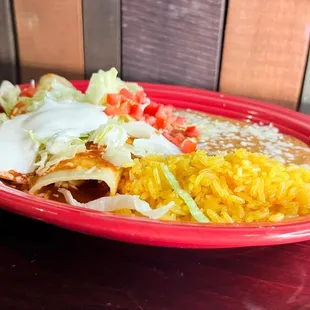 a plate of mexican food