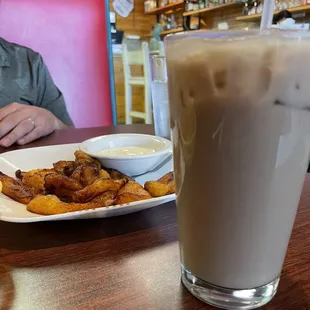 Horchata salvadoreña y plátanos fritos