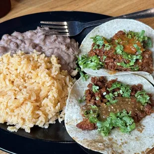 Taco platter minus onions