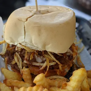 Big Magic Frita with fries