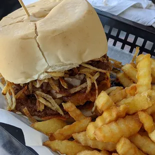 Big Magic Frita with fries