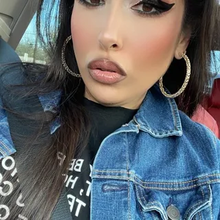 Victoria V.