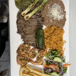 CARNE ASADA CON CAMARONES AL GUSTO