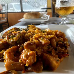 Yup. You know you want paella mixta right now! ;)