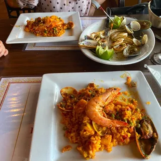 Paella Mixta