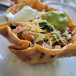Taco salad with ground beef
