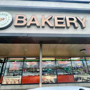 the front of a bakery