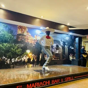 sushi and sashimi, interior