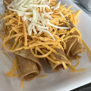 Taquitos con Queso