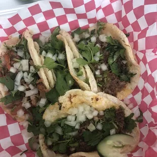 Barbacoa &amp; carnita tacos