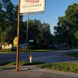 a sign for a pizza place