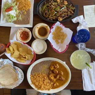 Fajitas, camarones a la diabla, chips and salsa, margaritas.