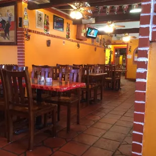 Dining room.