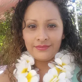 Alma R.